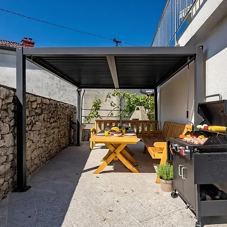 度假居 Pool House Old Town - Happy 诺维·维诺多尔斯基