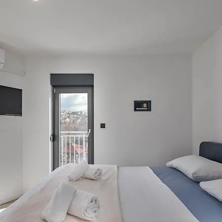 Pool House Old Town - Happy * Novi Vinodolski