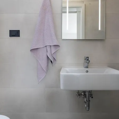 Pool House Old Town - Happy *